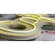 scritte neon con contorno luminoso