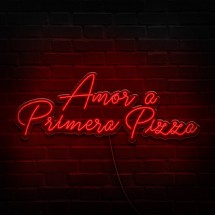 Neón 'Amor a primera pizza'